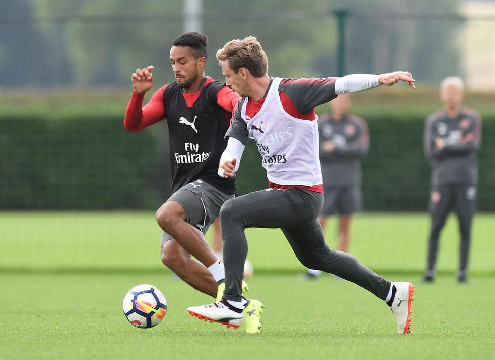 九游娱乐平台 -关键时刻体能课后；西汉姆外线爆发备战社区盾；质疑声仍在；团队化学反应显著的简单介绍