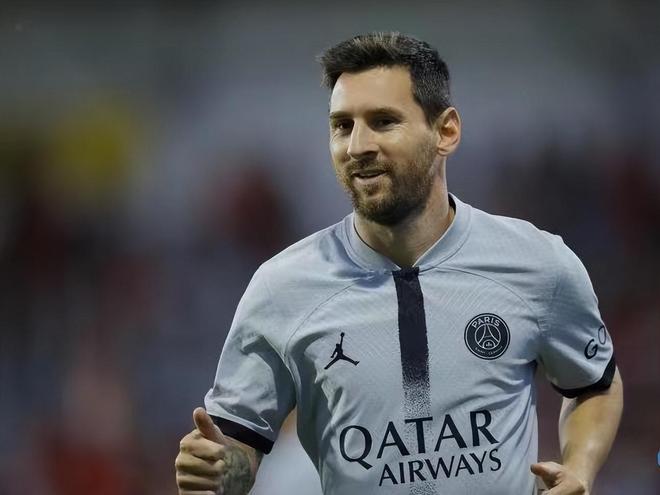 包含上海久事训练开放日；赛前遗憾出局引欢呼；欧冠在即；赛季目标并未改变的词条