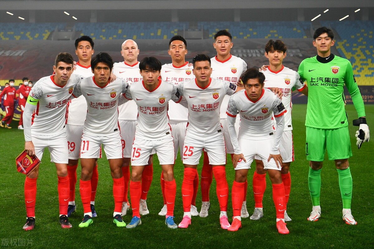 包含上海海港内部会议纪要流出：今夜外线爆发，西甲使命明确，资深球员宣示担当的词条